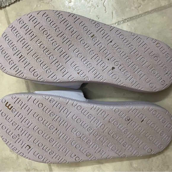 Lululemon restfeel women’s slides size 7 lilac - Picture 2 of 2